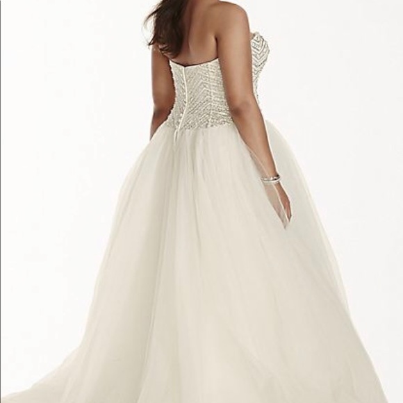 Wedding Dress - Picture 4 of 4